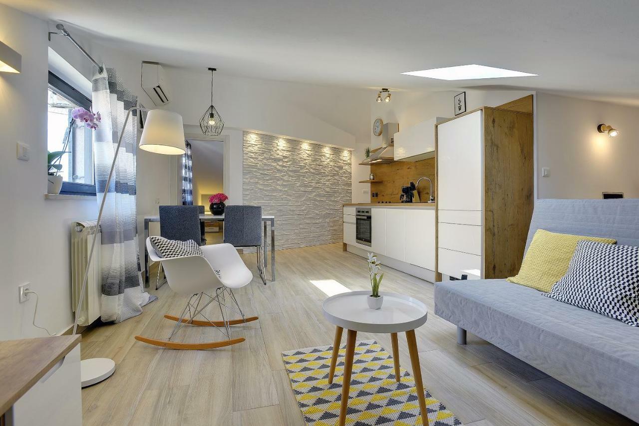 Apartment Niko Пула Екстериор снимка