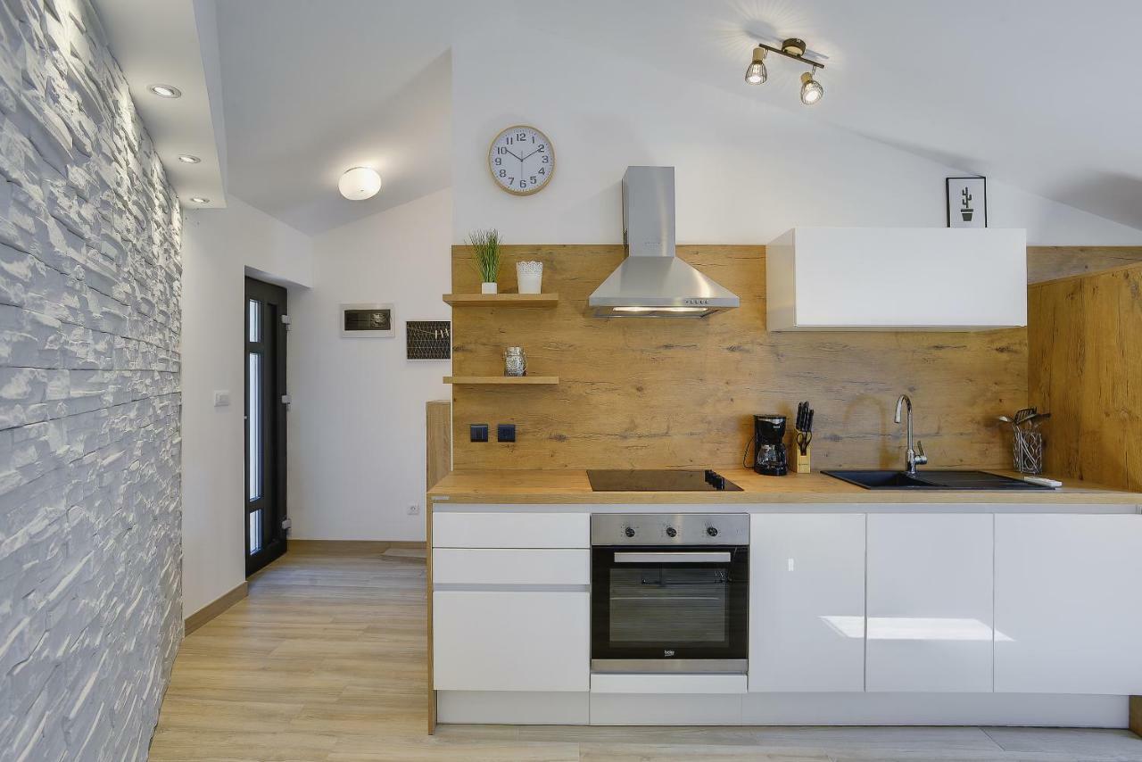 Apartment Niko Пула Екстериор снимка