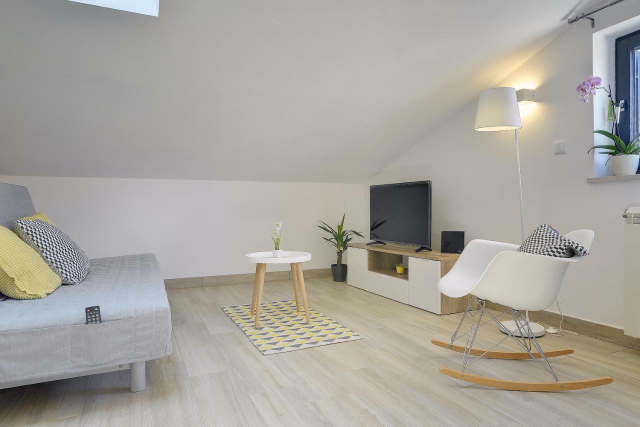 Apartment Niko Пула Екстериор снимка